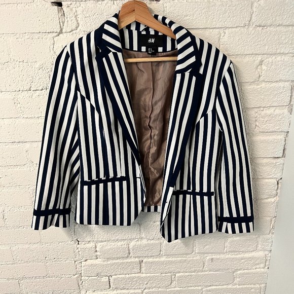 H&M Fitted Striped Blazer - Picture 2 of 10